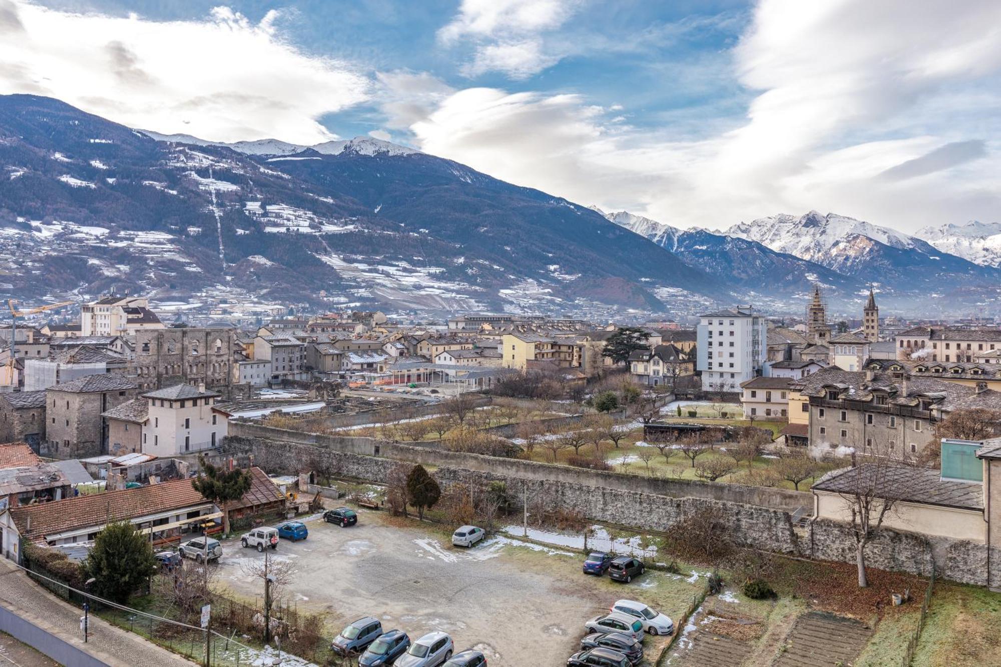 Attico Esclusivo Teatro Romano Aosta Buitenkant foto